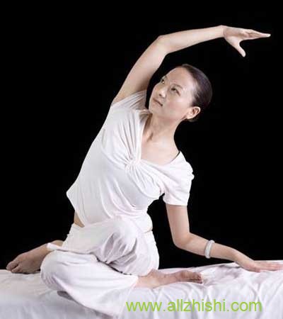 睡前十分钟瑜伽 半月修炼魔鬼身材